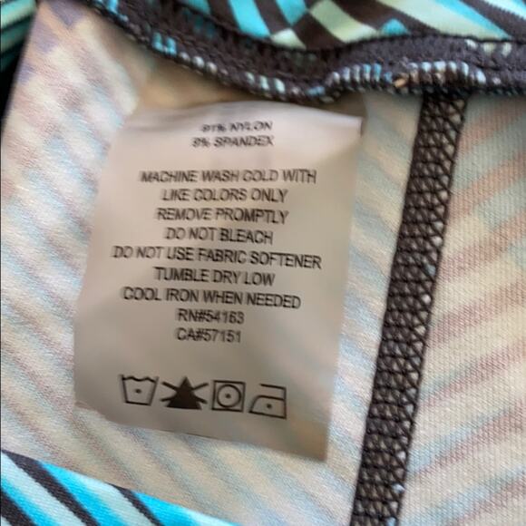 Calvin Klein women’s size L print activewear workout capri leggings - Picture 3 of 6